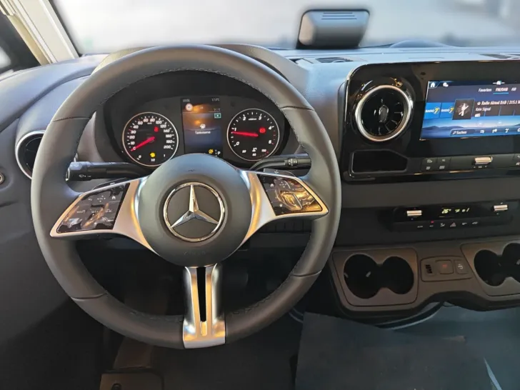 Fahrzeugbild Carthago C2-tourer I 147 RB LE L comfort Mercedes #8