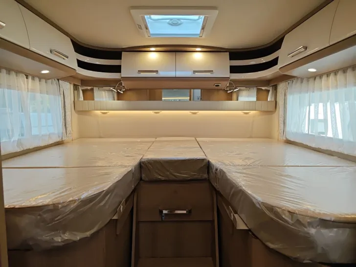 Fahrzeugbild Carthago C2-tourer I 147 RB LE L comfort Mercedes #16