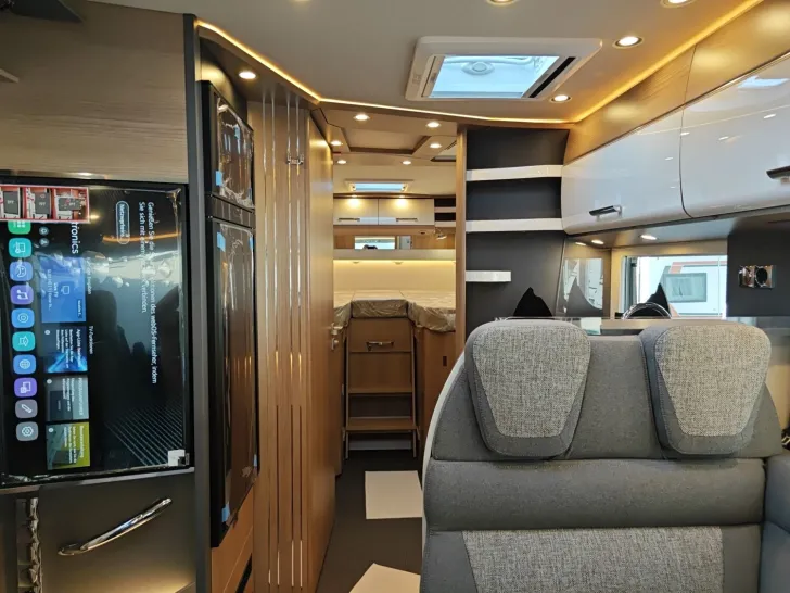Fahrzeugbild Carthago C2-tourer I 147 RB LE L comfort Mercedes #18