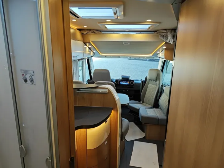 Fahrzeugbild Carthago C2-tourer I 147 RB LE L comfort Mercedes #19