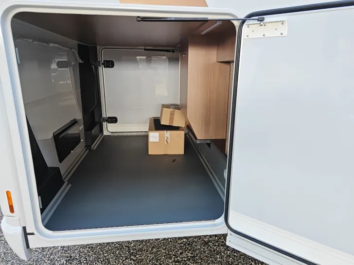 Fahrzeugbild Carthago C2-tourer I 147 RB LE L comfort Mercedes #21