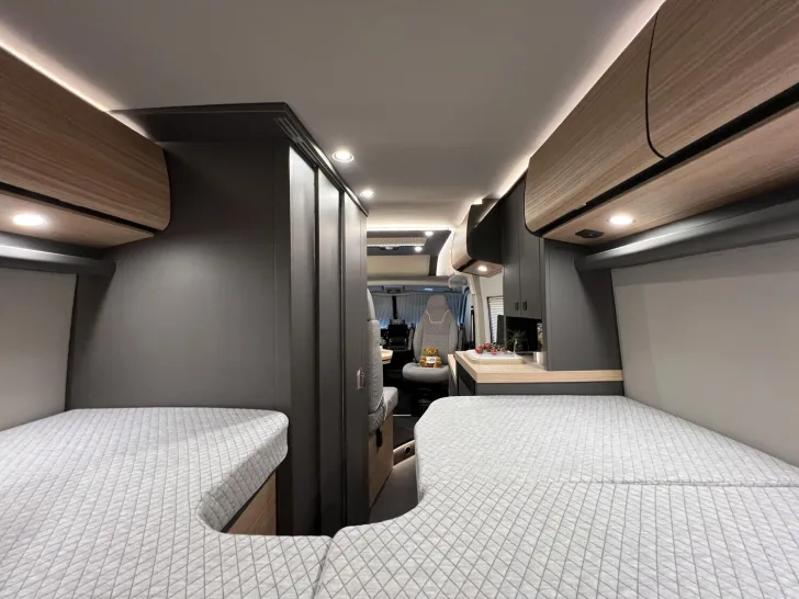 Fahrzeugbild Malibu Van charming GT skyview 640 LE K (769) #31