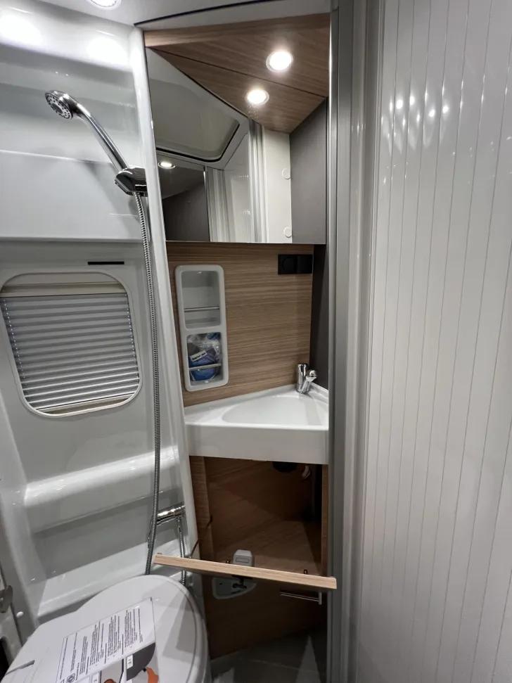 Fahrzeugbild Malibu Van charming coupé 640 LE RB Strategic Buy (770) #36
