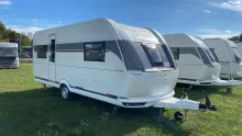 Schräg Vorne Hobby De Luxe 540 UL