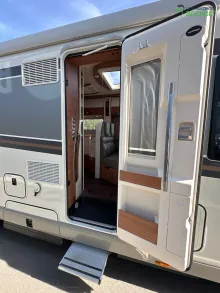 Fahrzeugbild Carthago chic c-line I 4.9 LE L Hubstützenanlage / SAT / Solar #8