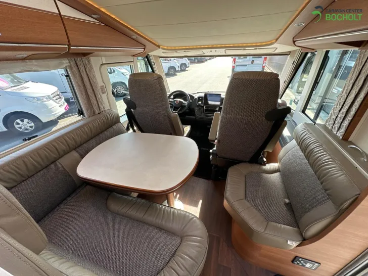 Fahrzeugbild Carthago chic c-line I 4.9 LE L Hubstützenanlage / SAT / Solar #11
