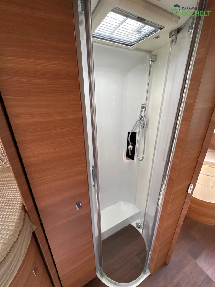 Fahrzeugbild Carthago chic c-line I 4.9 LE L Hubstützenanlage / SAT / Solar #18