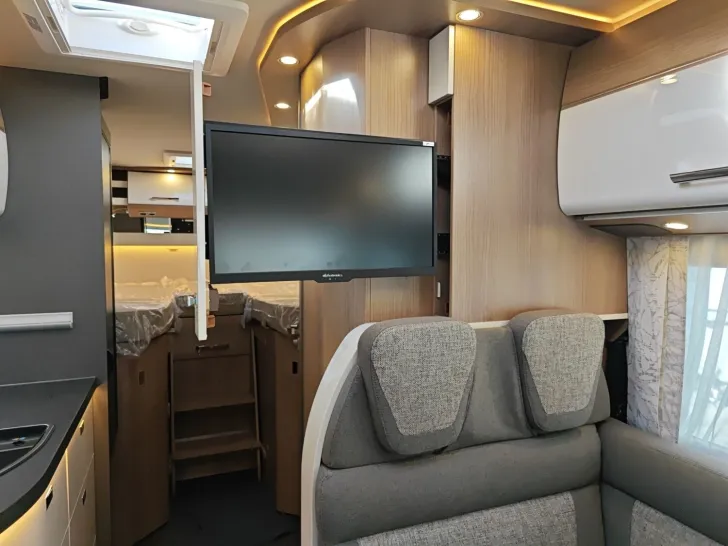 Fahrzeugbild Carthago C2-tourer I 143 KB LE comfort Mercedes #21