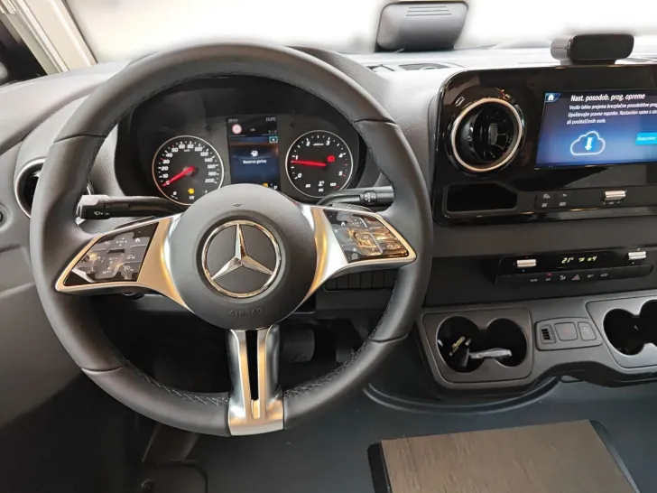 Fahrzeugbild Carthago C2-tourer I 143 KB LE comfort Mercedes #8