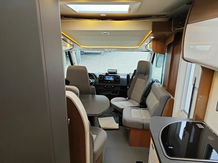 Fahrzeugbild Carthago C2-tourer I 143 KB LE comfort Mercedes #20