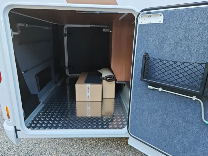 Fahrzeugbild Carthago C2-tourer I 147 RB LE K comfort Mercedes #22