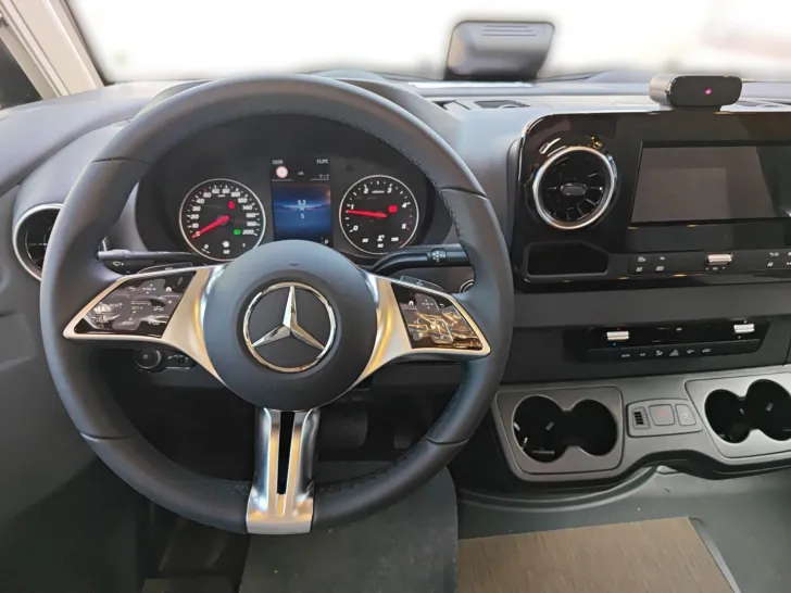 Fahrzeugbild Carthago C2-tourer I 143 KB LE comfort Mercedes #8