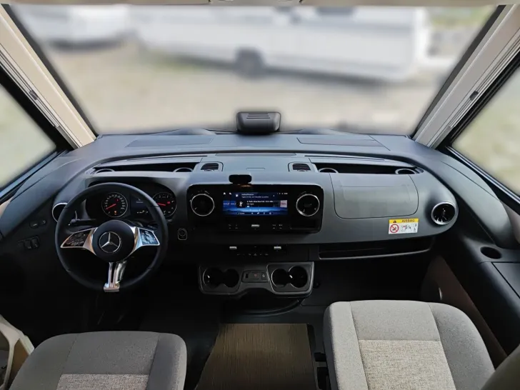 Fahrzeugbild Carthago C2-tourer I 147 RB LE L comfort Mercedes #10