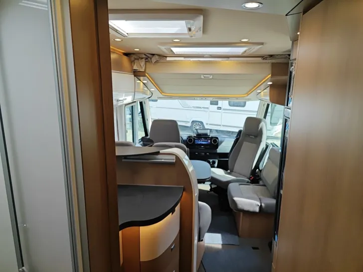 Fahrzeugbild Carthago C2-tourer I 147 RB LE L comfort Mercedes #20