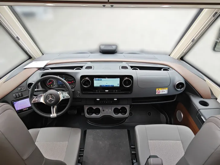 Fahrzeugbild Carthago chic c-line I 4.9 LE Mercedes #10