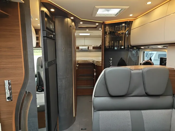 Fahrzeugbild Carthago chic c-line I 4.9 LE Mercedes #18