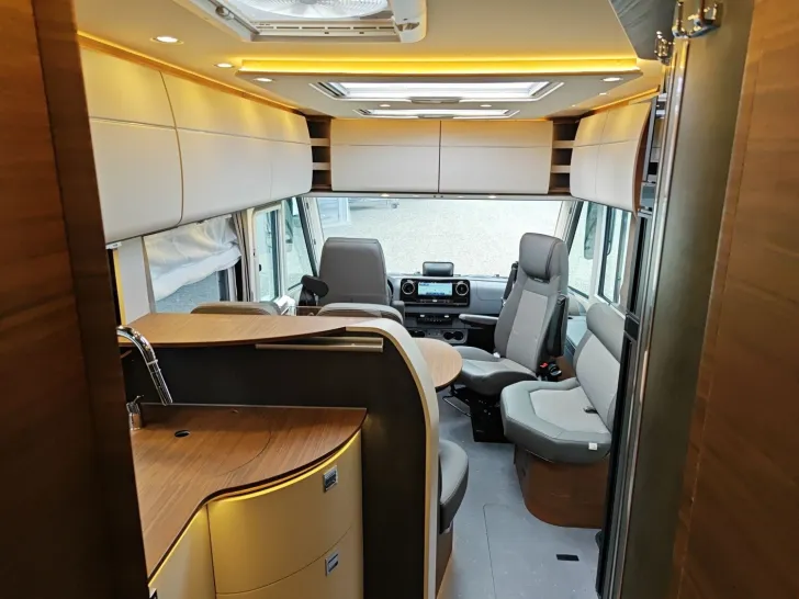 Fahrzeugbild Carthago chic c-line I 4.9 LE Mercedes #19