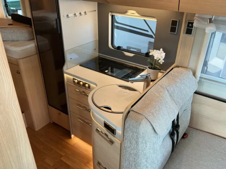 Fahrzeugbild Hymer BMC 600-I / B-MC 600 / BMC600 / WhiteLine / AHK #12