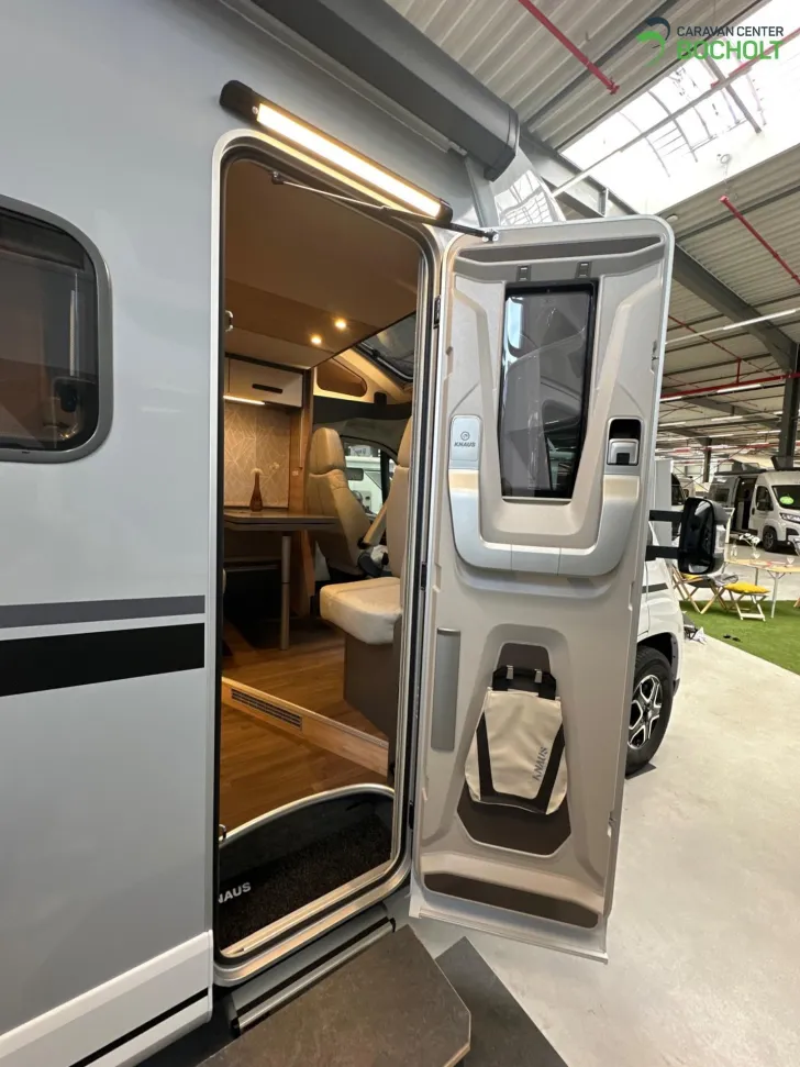Fahrzeugbild Knaus LIVE WAVE 650 MEG PLATINUM SELECTION #9