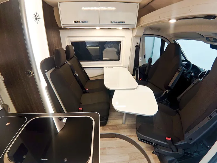 Fahrzeugbild Westfalia Columbus 601 D 180 PS AHK*Navi*Markise*Winterpaket* #4