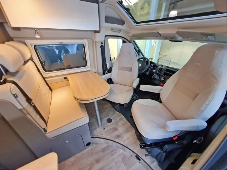 Fahrzeugbild LMC Innovan 600 Markise*RFK*Rahmenfenster* #4