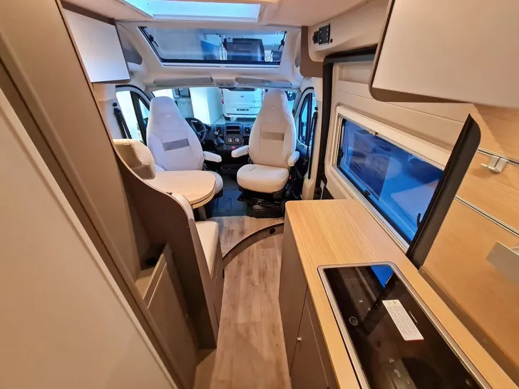 Fahrzeugbild LMC Innovan 600 Markise*RFK*Rahmenfenster* #11