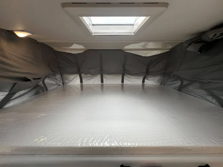 Fahrzeugbild Carado I 447 Pro+Solar+Combi 6E+Optik Paket+Gr Kühlschr #12