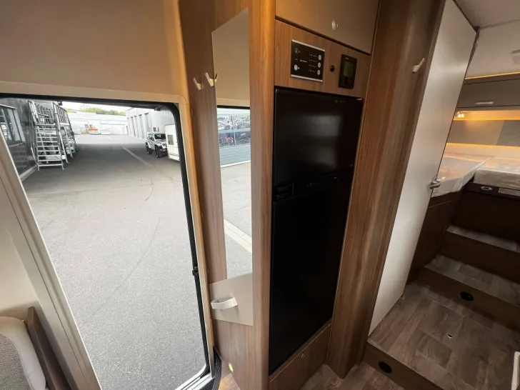 Fahrzeugbild Carado I 447 Pro+Solar+Combi 6E+Optik Paket+Gr Kühlschr #20