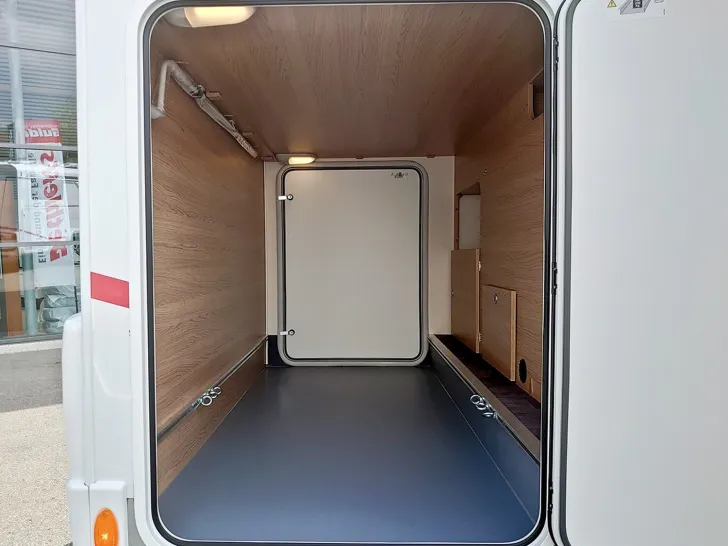 Fahrzeugbild LMC Cruiser V 646 G *SAT*NAVI*sofort #3
