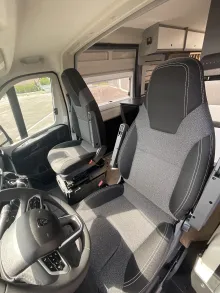 Fahrzeugbild Crosscamp ELMNT 6.4 ES Peugeot Schwenkbad, Automatik #9