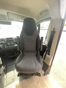 Fahrzeugbild Crosscamp ELMNT 6.4 ES Peugeot Schwenkbad, Automatik #11