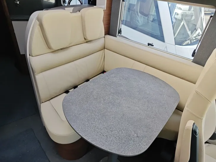 Fahrzeugbild Carthago chic c-line I 4.9 LE L Mercedes #12