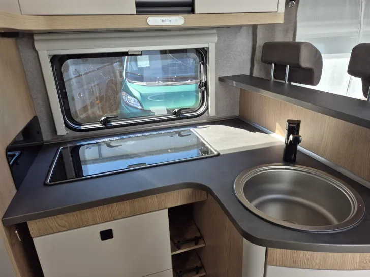 Fahrzeugbild Hobby OnTour T 700 F Automatik/GFK-Dach/Tempomat #18