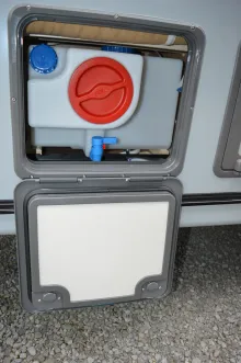 Fahrzeugbild Knaus Südwind 580 UF Black Selection elektr.Fußbodenerwärmung #8