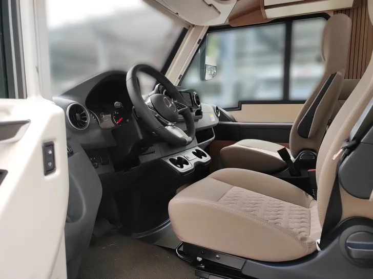 Fahrzeugbild Carthago C2-tourer I 145 RB LE comfort Mercedes #7