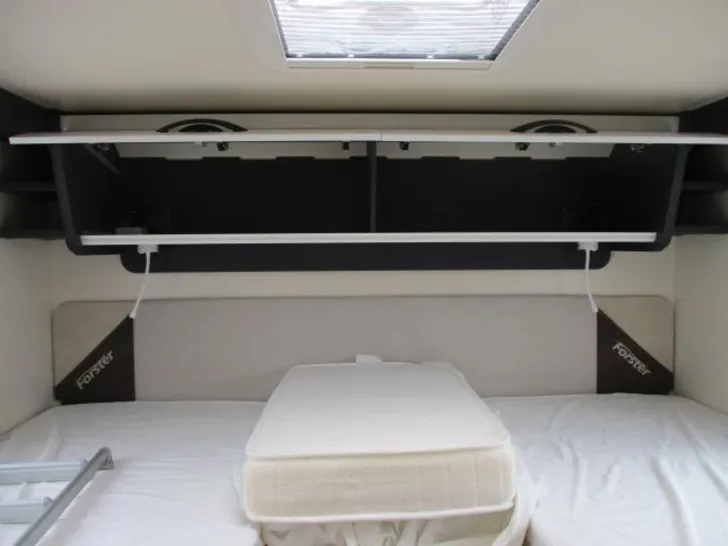 Fahrzeugbild Forster A F699 EB Hundemobil Verfügbar ab 30.10.2026 #36