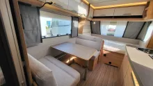 Weitere Sitzgruppe Knaus Südwind 500 QDK Black Selection 3 Etagenbett mit Garagentür