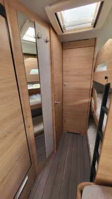 Weitere Betten Knaus Südwind 500 QDK Black Selection 3 Etagenbett mit Garagentür