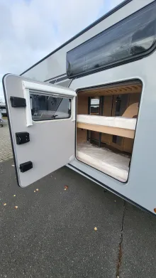 Fahrzeugbild Knaus Südwind 500 QDK Black Selection 3 Etagenbett mit Garagentür #17