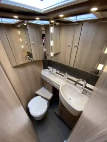 Toilette Carthago C1-tourer I 149 RB-LE comfort 4.2t Edition+ Sondermodell