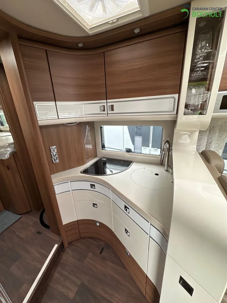 Fahrzeugbild Carthago chic e-line I 50 LE DA Modell 2026 / Silverline #10