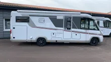 Seitlich Carthago chic c-line I 4.9 LE L Mercedes Super Paket + 32" TV