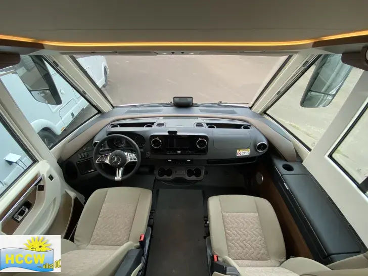 Fahrerhaus Carthago chic c-line I 4.9 LE L Mercedes Super Paket + 32" TV