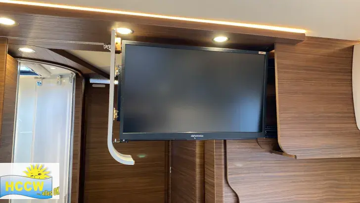 Bett TV Carthago chic c-line I 4.9 LE L Mercedes Super Paket + 32" TV