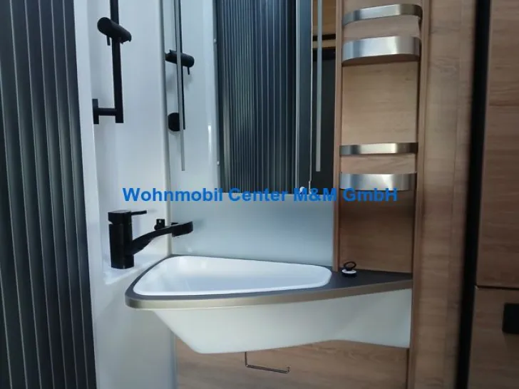 Fahrzeugbild Knaus LIVE WAVE 650 MEG 2027 Platinum Selection #10