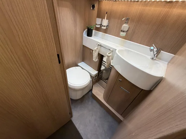 Fahrzeugbild Malibu I 490 LE #27