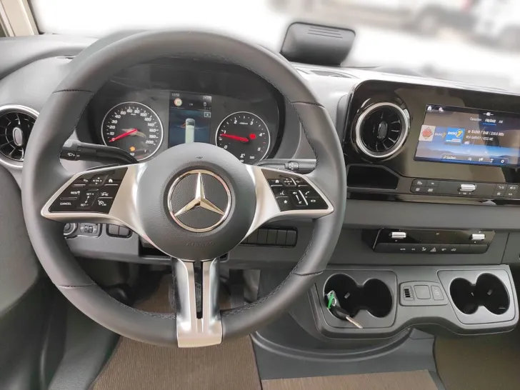 Fahrzeugbild Carthago C2-tourer I 147 RB LE L comfort Mercedes #8