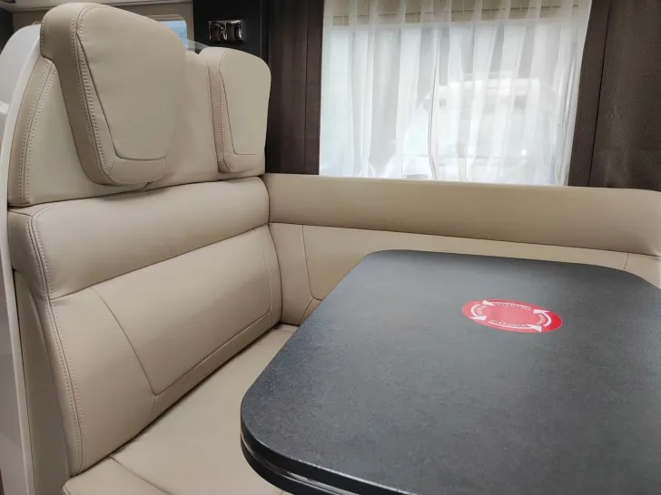 Fahrzeugbild Carthago C2-tourer I 147 RB LE L comfort Mercedes #12