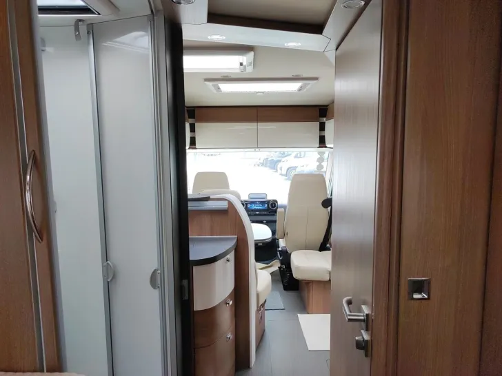 Fahrzeugbild Carthago C2-tourer I 147 RB LE L comfort Mercedes #19