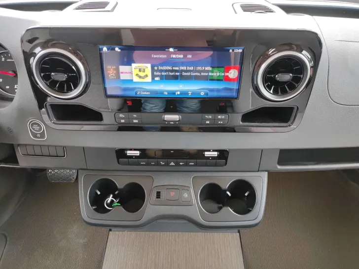 Fahrzeugbild Carthago C2-tourer I 143 KB LE comfort Mercedes #9